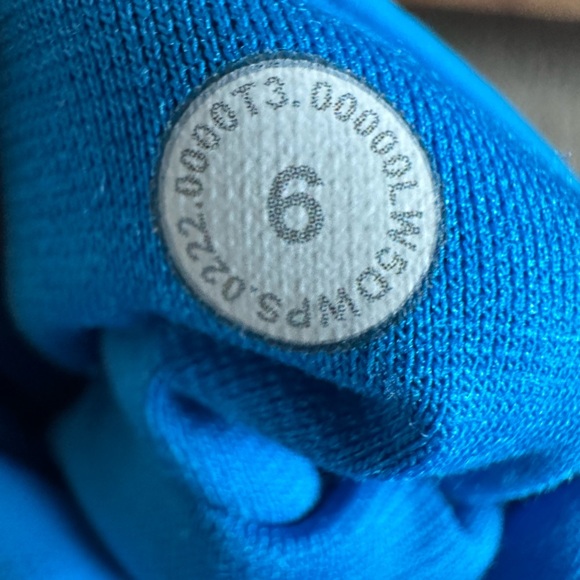 Lululemon InStill High-Rise size 6 - Picture 9 of 9